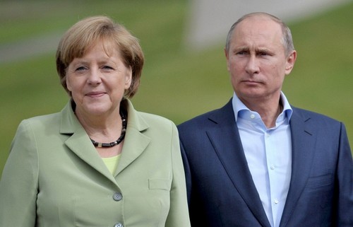 Putin, Merkel discuss situation in Ukraine - ảnh 1